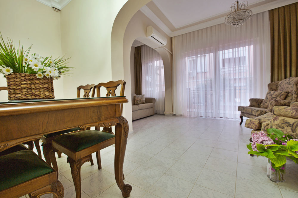 Bueyuekada Apart Hotel - Yeni Apart Adalar Kültér fotó